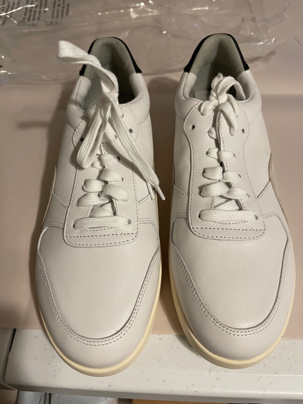 Everlane unisexClassic White  Leather Sneakers - Casual Everyday Comfort,NWOT